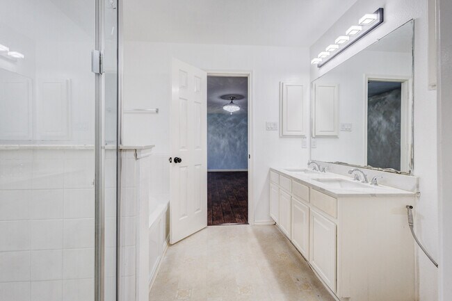 Building Photo - 519 Darlene Trail