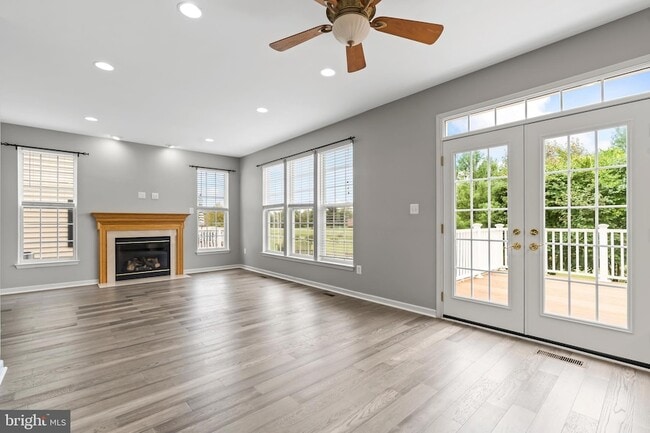 Building Photo - 9343 Morning Walk Dr