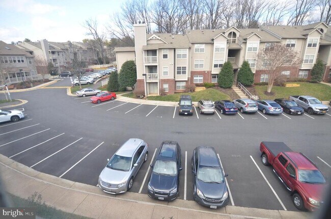 Building Photo - 1702 Ascot Way