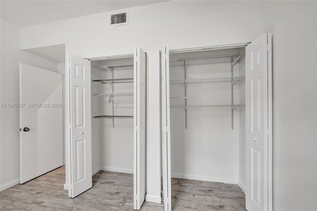 Building Photo - 1978 Madeira Dr