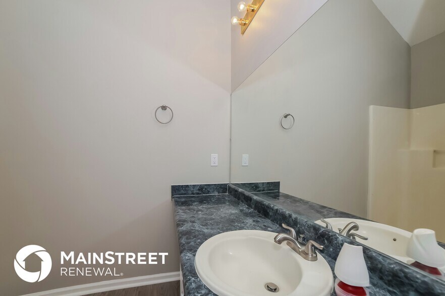 Building Photo - 4406 Ward Bluff Ct