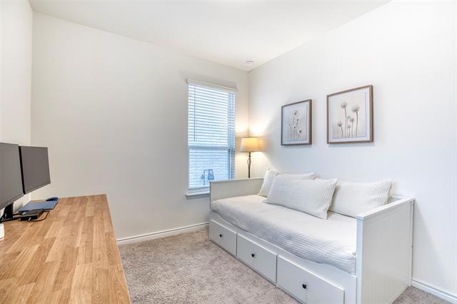 Building Photo - 2513 Wayne Ave