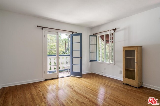 Building Photo - 2030 Laurel Canyon Blvd