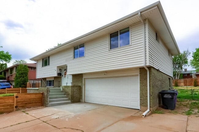 Primary Photo - Beautiful 4-Bedroom, 3-Bathroom Home! Ever...