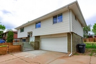 Building Photo - Beautiful 4-Bedroom, 3-Bathroom Home! Ever...