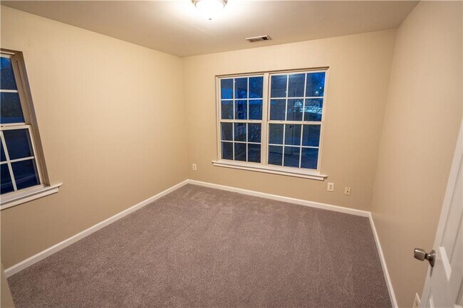 Building Photo - 1188 Ira St SW