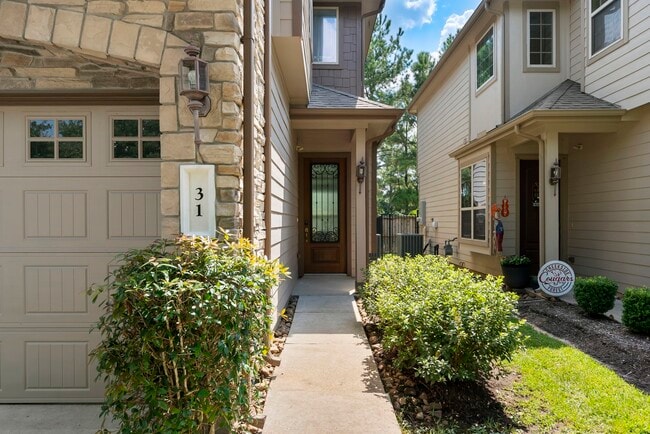 Building Photo - 31 Aventura Pl
