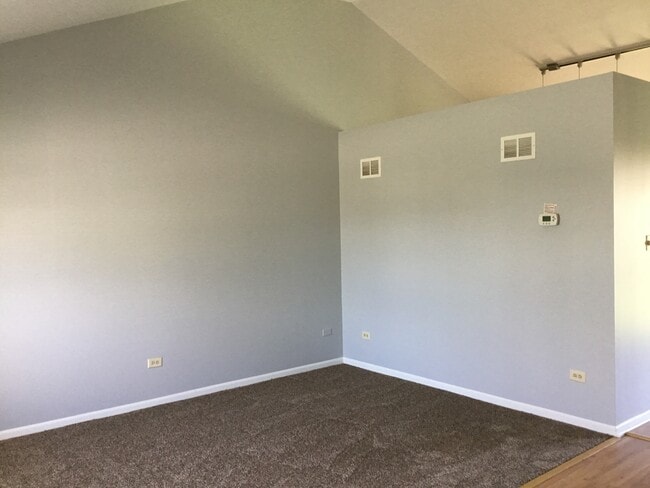 Building Photo - 1509 Green Trails Dr