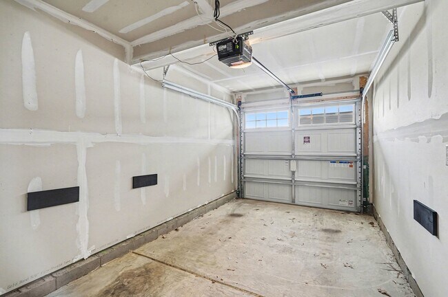 Building Photo - 1546 Aspire St