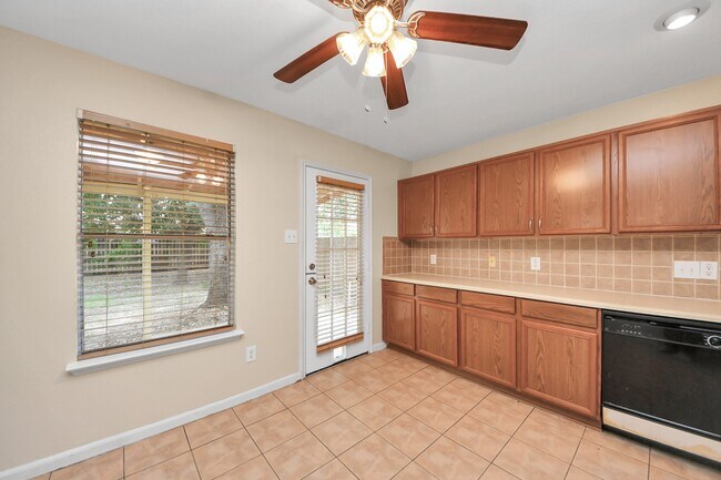Building Photo - 8127 Tassel Field Ln