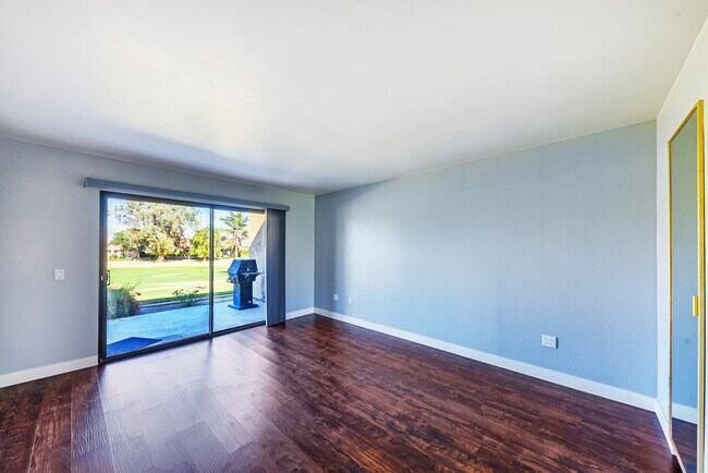 Building Photo - 40498 Bay Hill Way