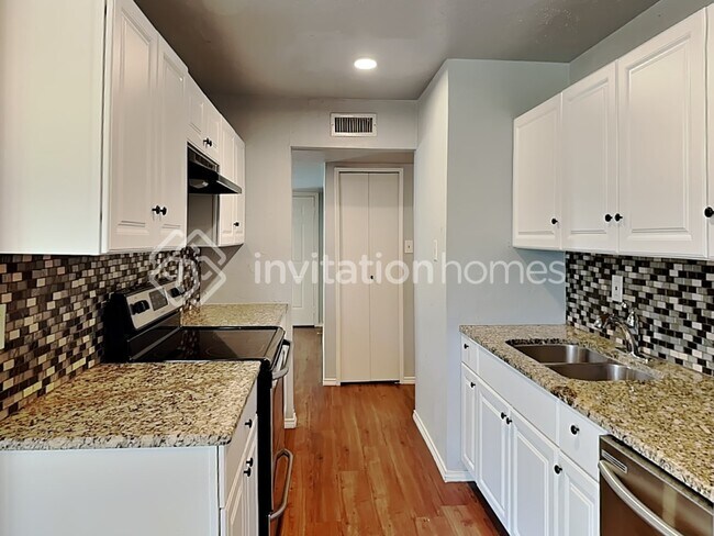 Building Photo - 5416 Rice Dr