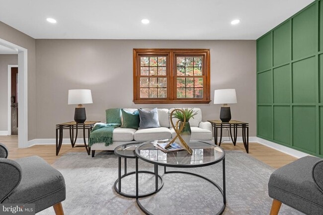 Building Photo - 10429 Headly Ct