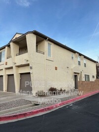 Building Photo - 6501 San Antonio Dr NE