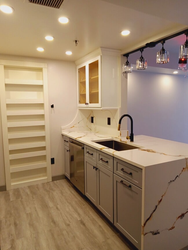 Building Photo - 4808 Moorland Ln