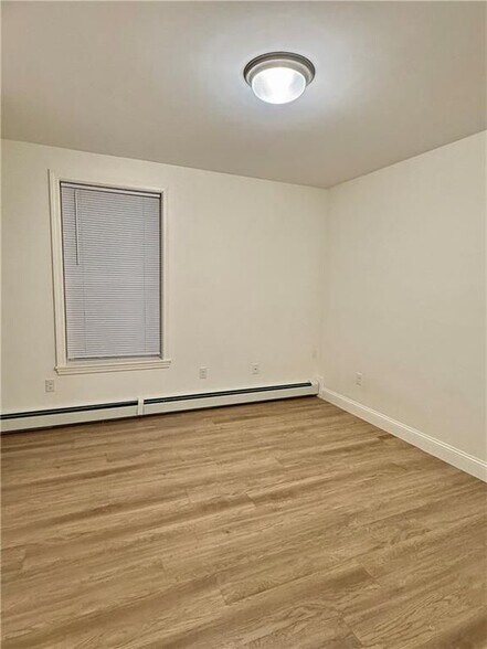 Building Photo - 37 Portland St