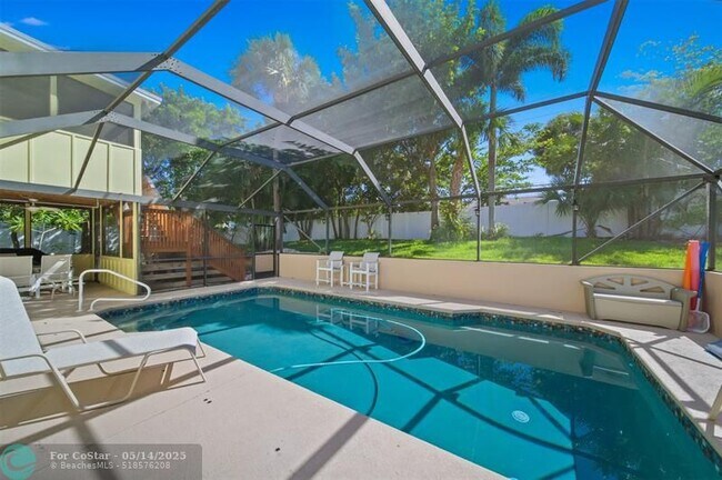 Building Photo - 4255 NE Sunset Dr