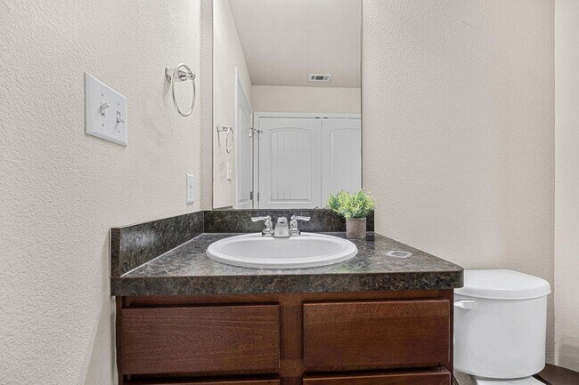 Building Photo - 4520 Graceful Ln