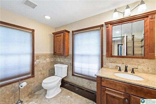 Building Photo - 1340 Tatamy Rd