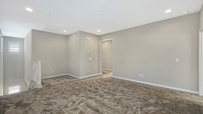 Building Photo - Brand new home!  Convenient to the 303 freeway!