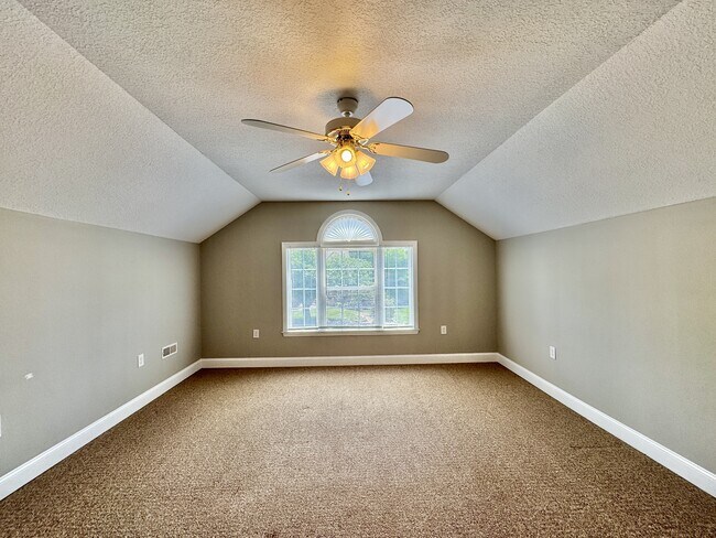 Building Photo - 513 Tanasi Cir