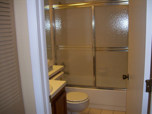 Building Photo - FURNISHED EAST LAKE WOODLANDS-WOODLAKE RUN