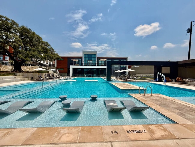 Building Photo - 12208 Tech Ridge Blvd