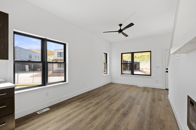 Building Photo - 112 Tavi Trl