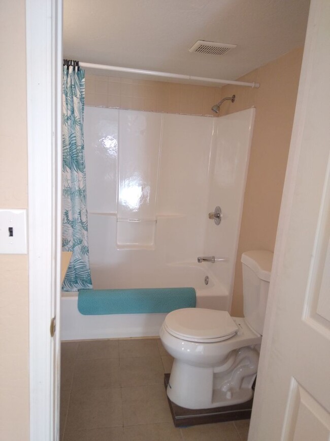 Building Photo - 3 Bed / 2 Bath Home + 1 bed / 1 bath Casita & work shop