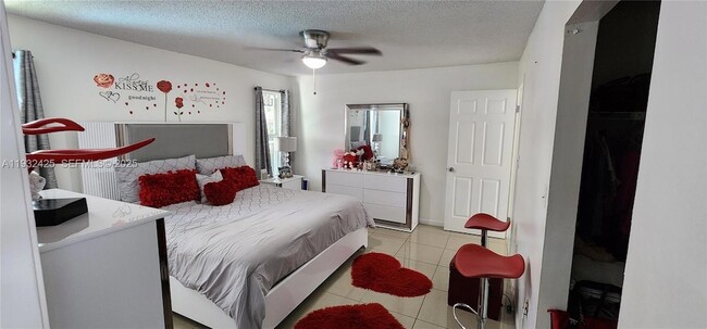 Building Photo - 9829 SW 221st St Rd