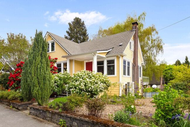 Building Photo - 8502 15th Ave NE