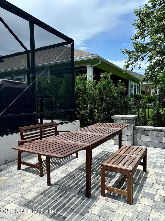 Building Photo - 263 Union Hill Dr