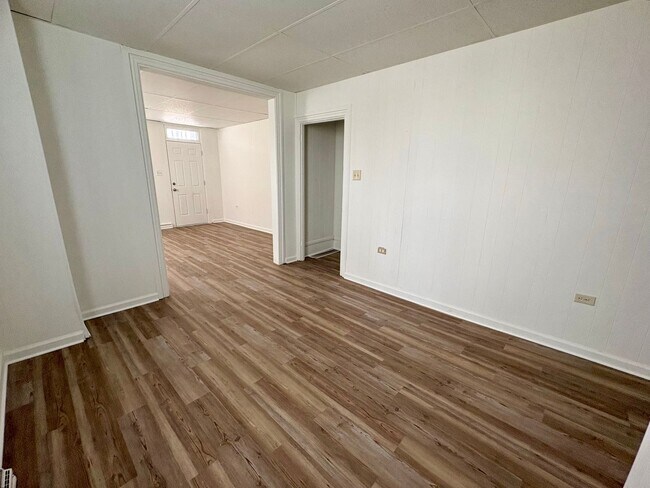 Building Photo - 3 Bedroom 1.5 Bathroom in Highspire!