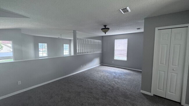 Building Photo - 2645 River Ridge Dr