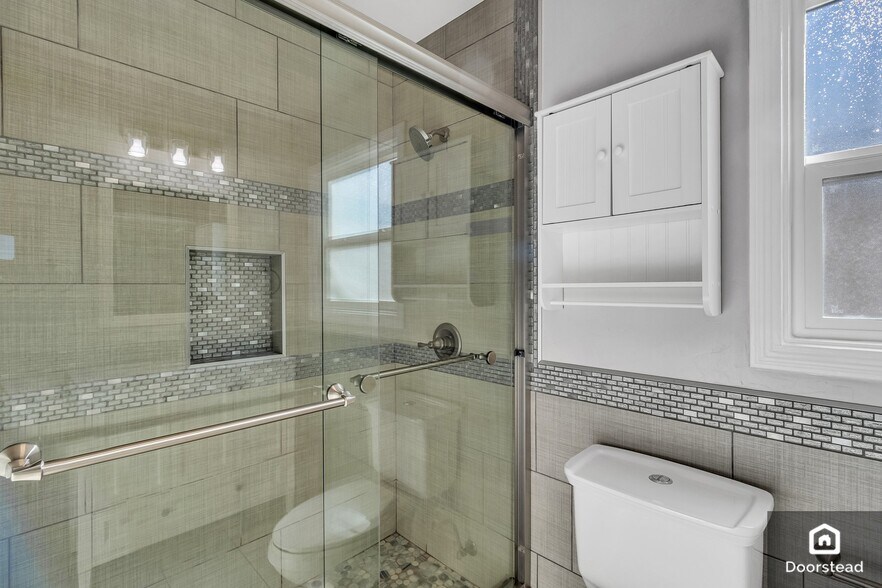 Building Photo - 711 Smith Ave