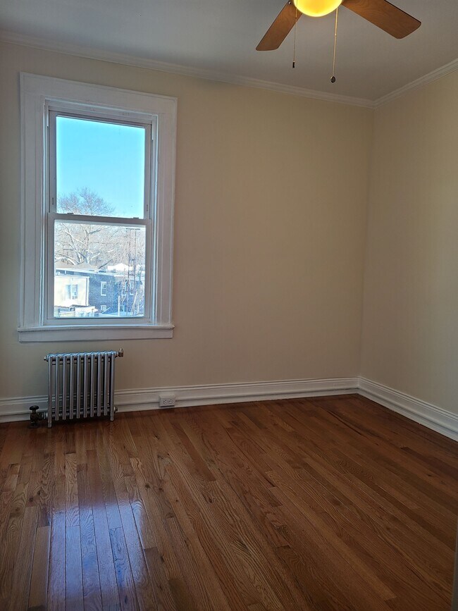 Building Photo - 6440 Catalpa Ave