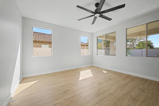 Building Photo - 7062 W Andrew Ln