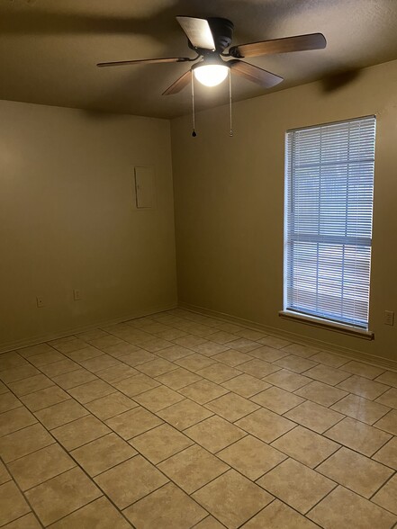 Building Photo - 7 Hanberry Cv