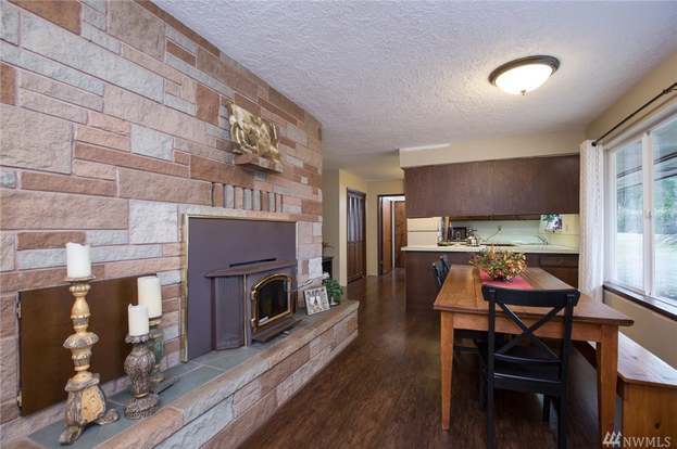Dinning and kitchen - 13512 NE 238th Way