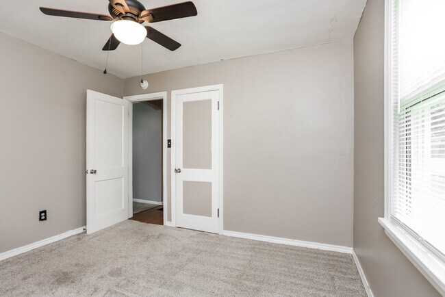 Building Photo - Cute 3-Bedroom Home