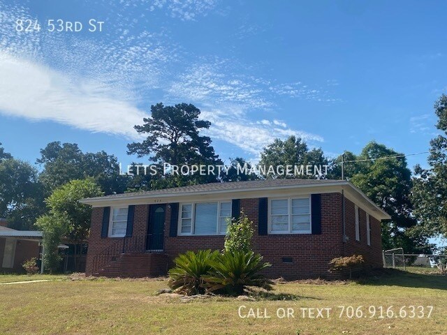 Building Photo - MOVE IN READY HOME in Desirable Neighborhood