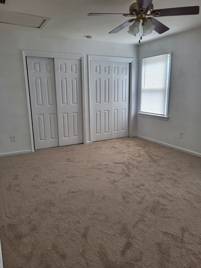 Building Photo - 5451 Lynbrook Lndg