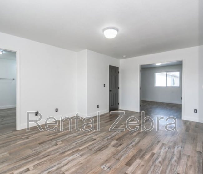 Building Photo - 3785 Compass Pointe Ave