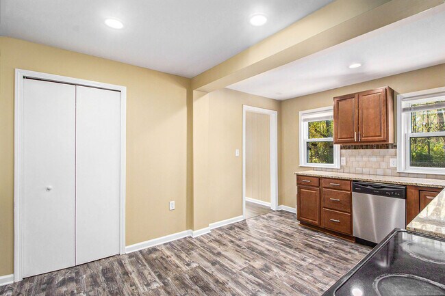 Building Photo - 1061 Centennial Ave