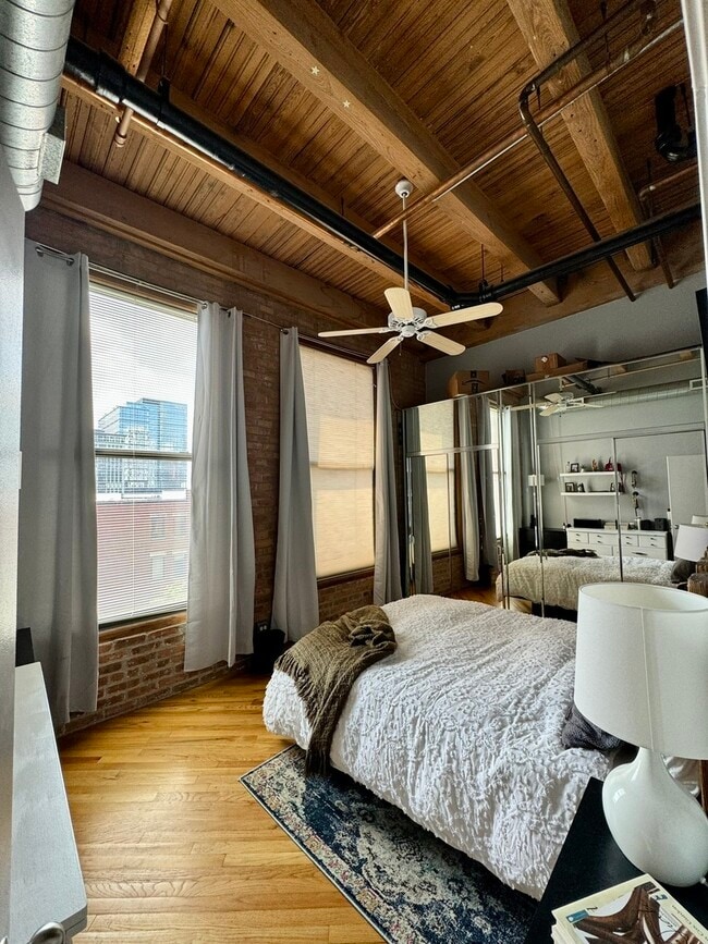 Building Photo - 616 W Fulton St