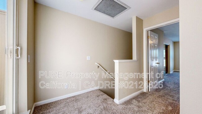 Building Photo - 110 5th St