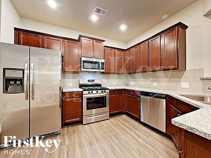 Building Photo - 3196 Baylor Cir