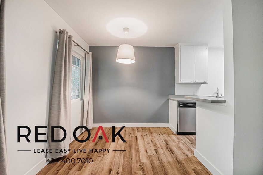 Building Photo - 735 Locust St