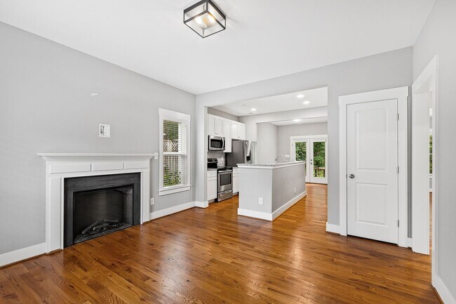 Building Photo - Charming Cape Cod in Tuscaloosa Lakewood!