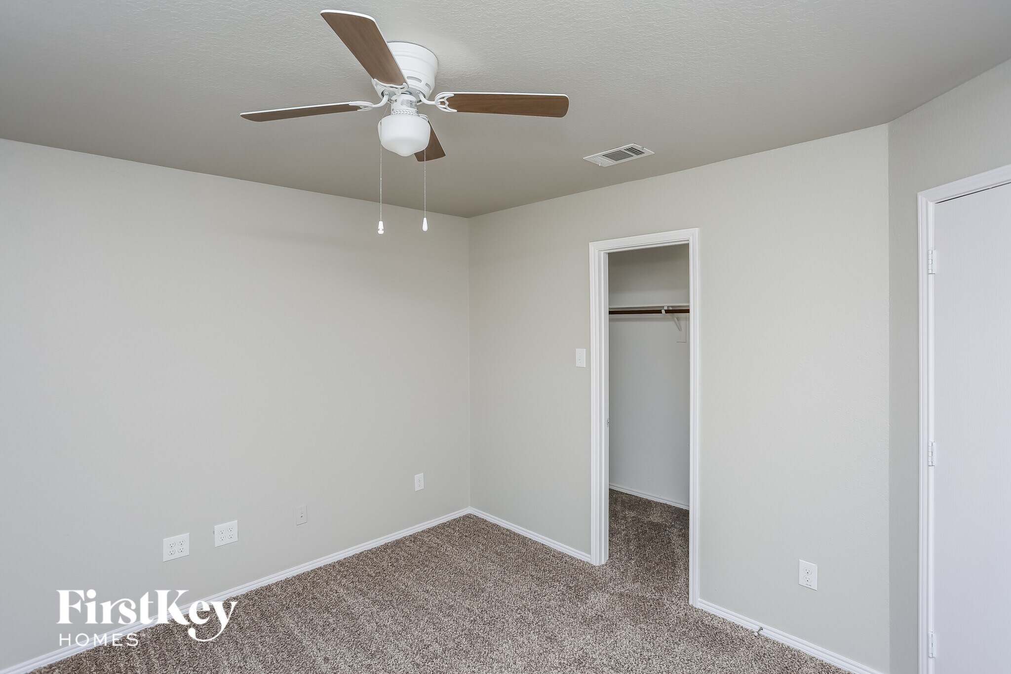 Building Photo - 10460 Winding Passage Way